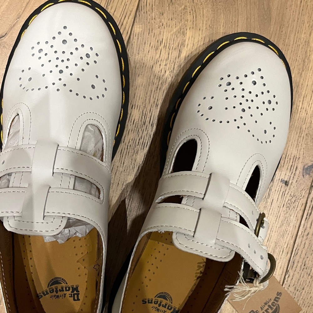 8065 SMOOTH LEATHER MARY JANE SHOES Dr Martens size 7
